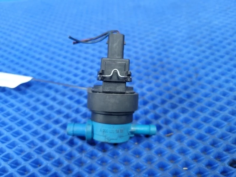 Клапан вентиляции топливного бака Mercedes-Benz C-Class 2010 A0004705493 W204 М271952