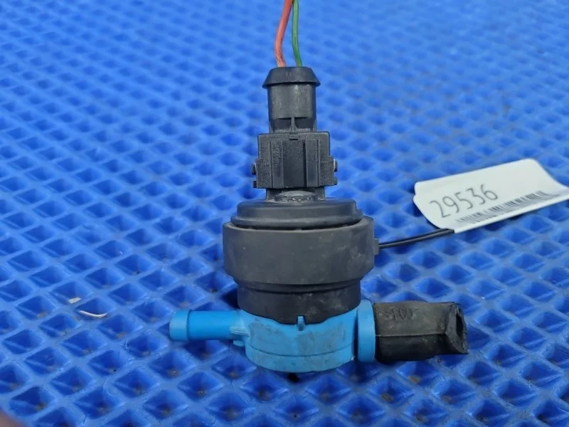 Клапан вентиляции топливного бака Mercedes-Benz C-Class 2010 A0004705493 W204 М271952