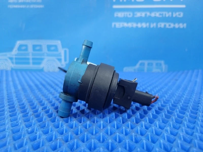 Клапан вентиляции топливного бака Mercedes-Benz C-Class 2010 A0004705493 W204 М271952