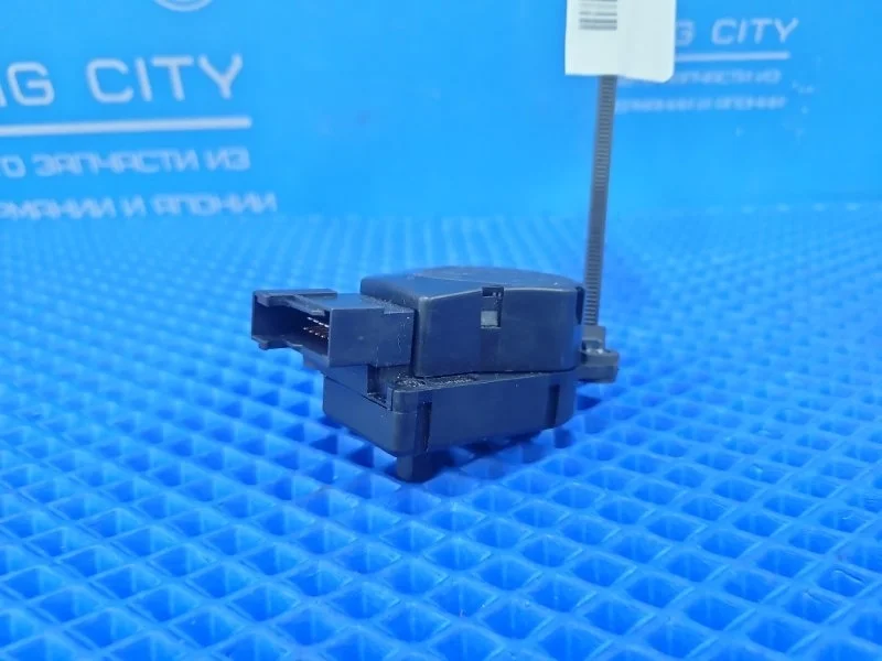 Сервопривод заслонок печки Mercedes-Benz E-Class 2003 A2038201642 W211 М112949