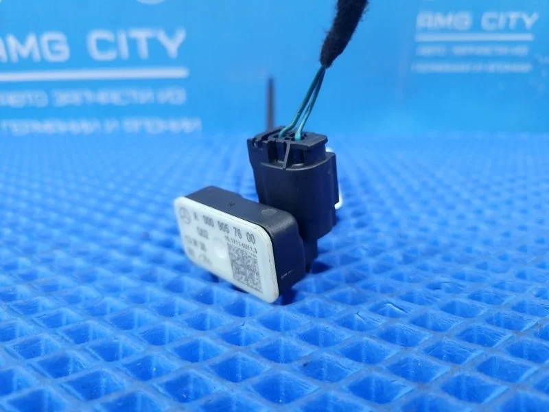 Датчик ускорения Mercedes-Benz Gl-Class 2015 A0009057600 X166 М276821