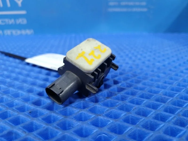 Датчик airbag Mercedes-Benz R-Class 2011 A0038202926 W251 М276958, передний правый