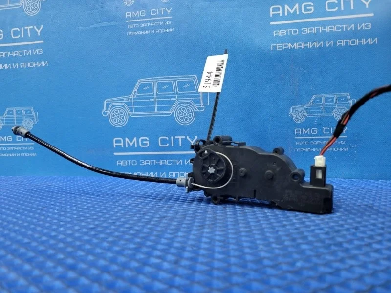 Доводчик двери багажника Mercedes-Benz C-Class 2013 A2047500060 W204 M271820