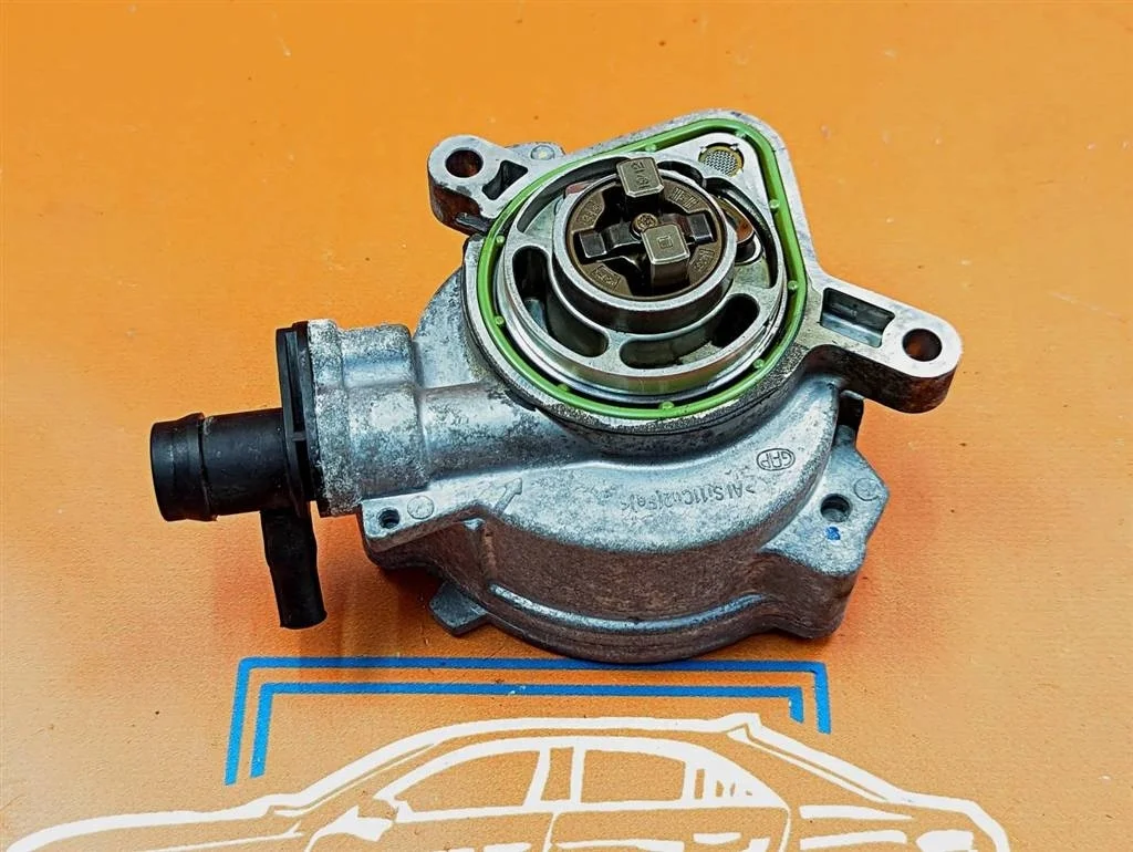 Насос вакуумный Mercedes-Benz