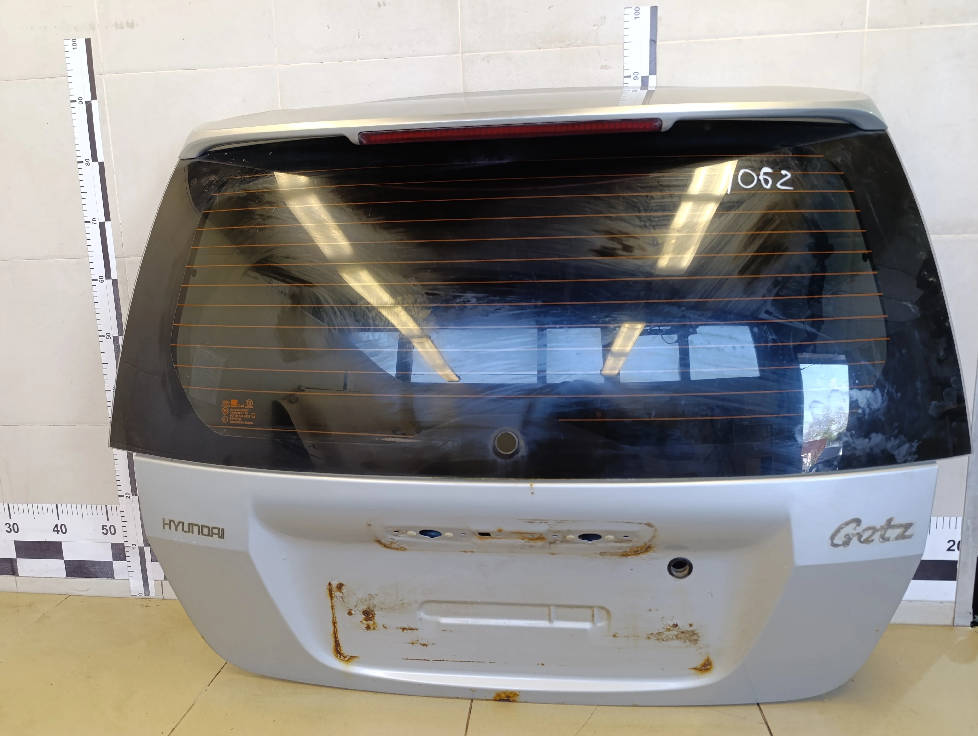 Дверь багажника со стеклом Getz 2002-2010