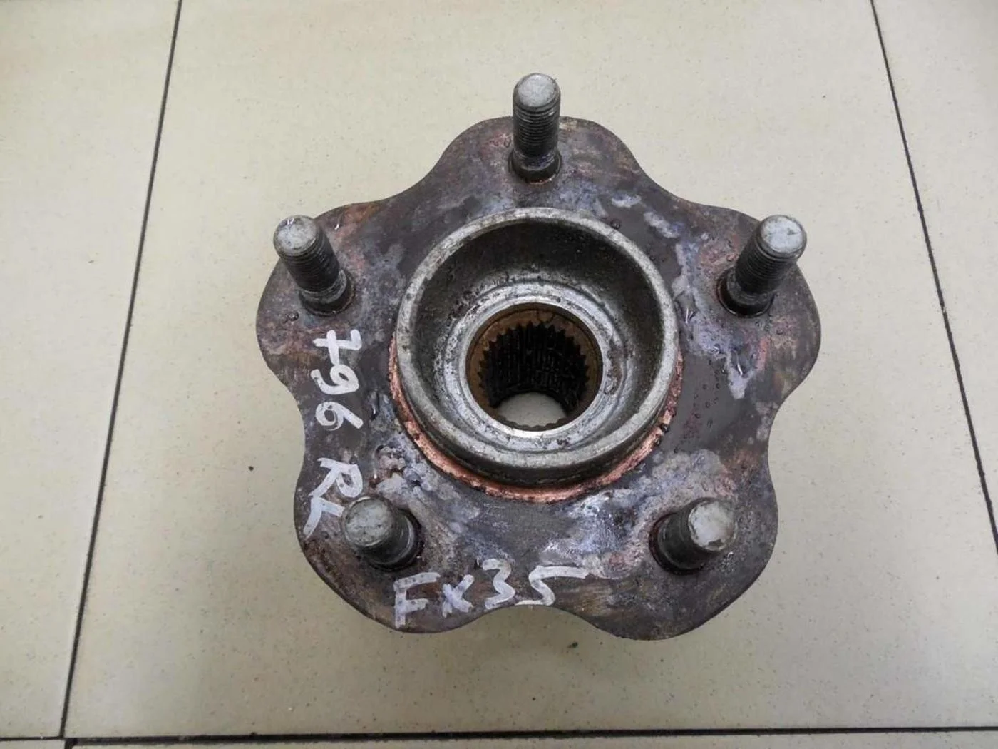 Ступица задняя FX (S50) 2003-2007