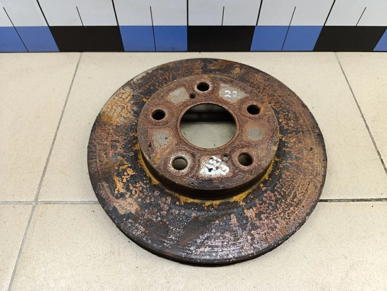 Диск тормозной передний вентилируемый Corolla E15 2006-2013