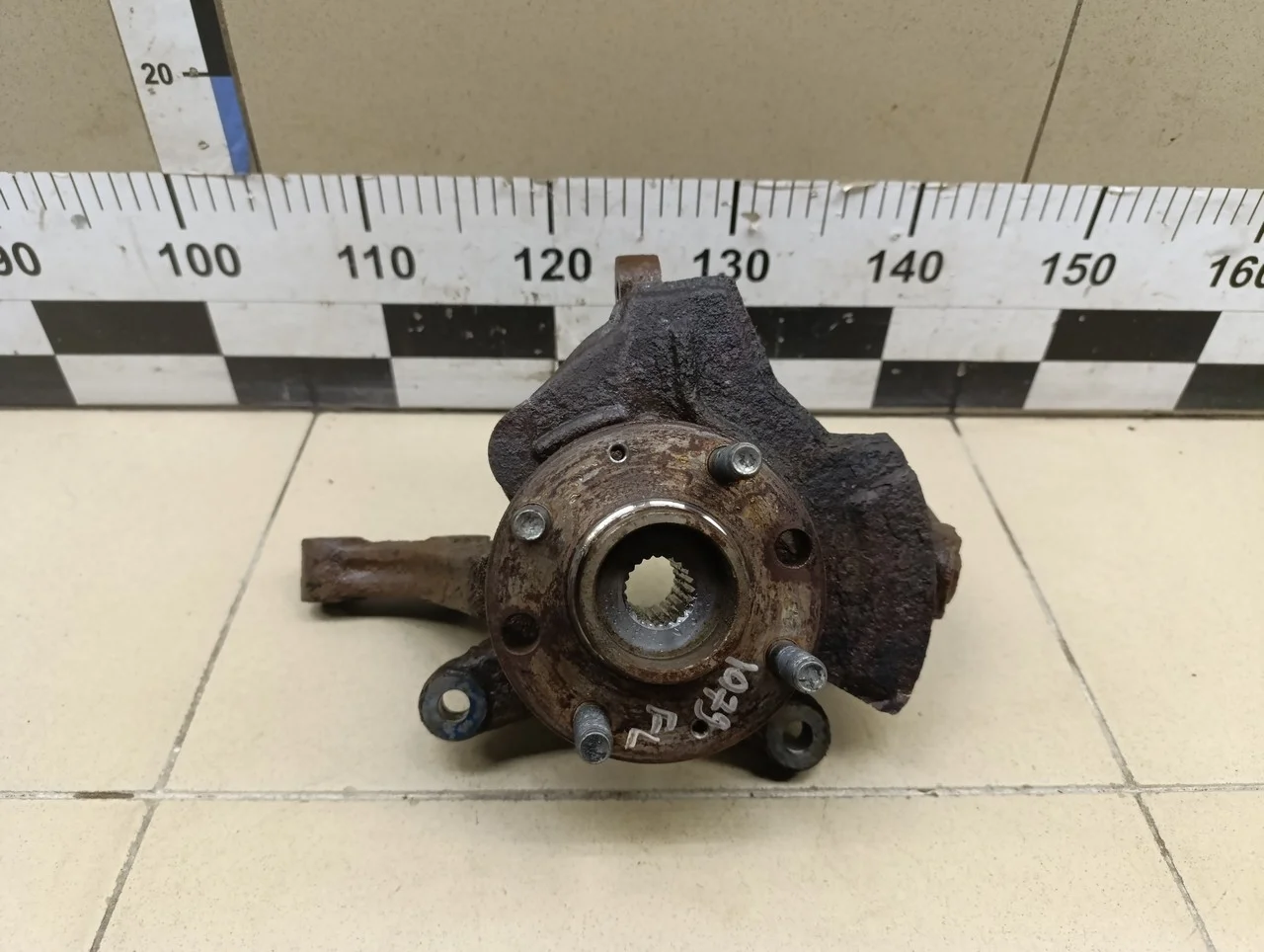 Кулак поворотный передний левый Aveo (T250) 2005-2011