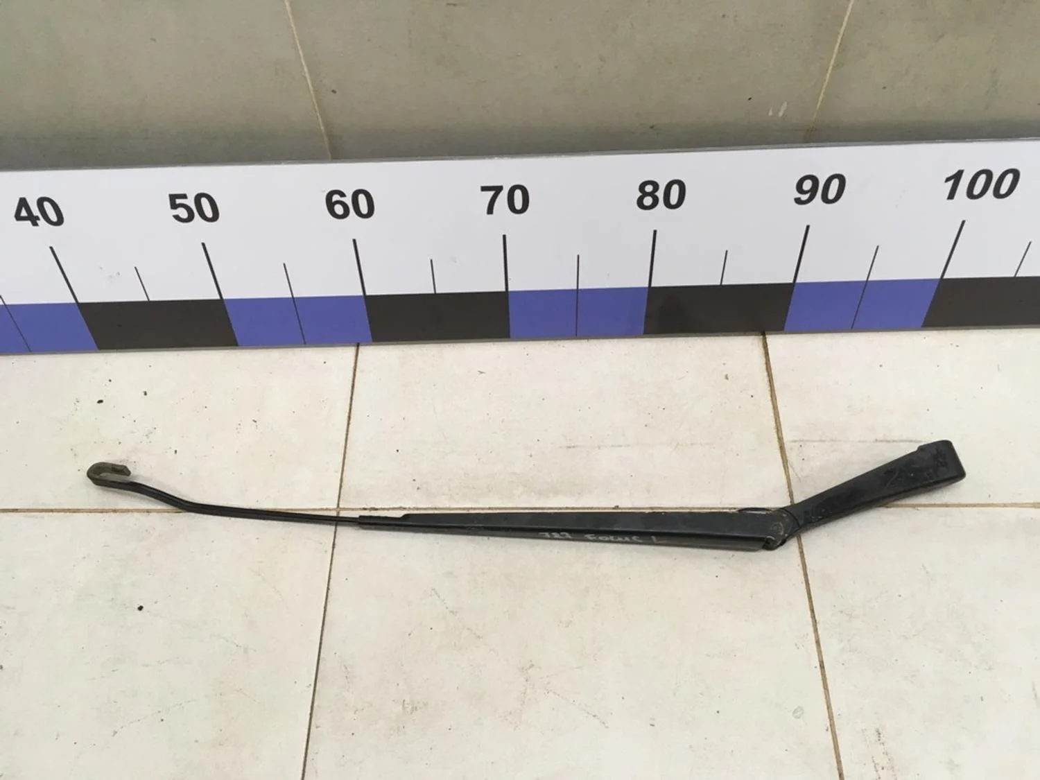 Поводок стеклоочистителя передний левый Focus I 1998-2004