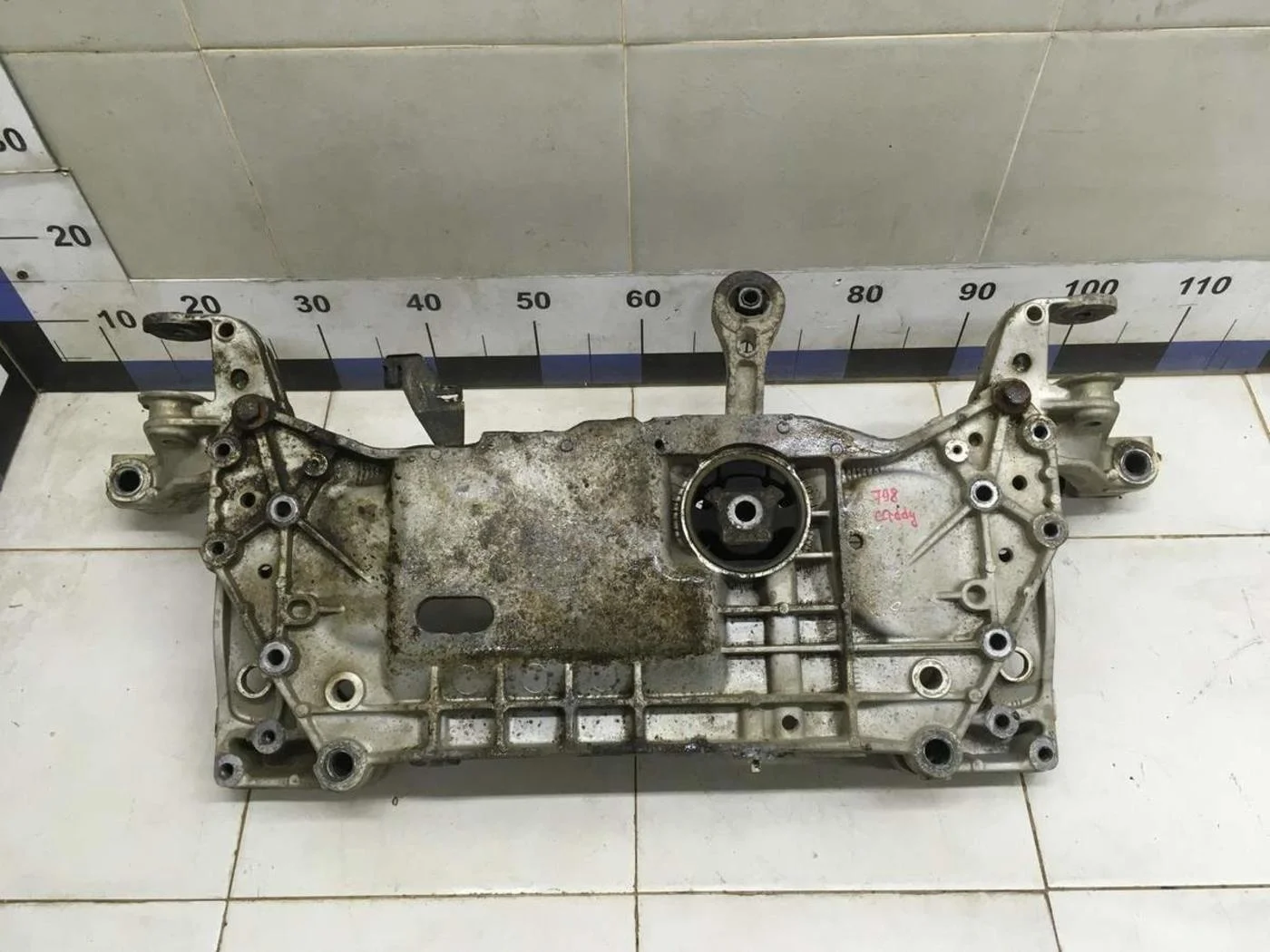 Балка подмоторная Touran 2003-2010