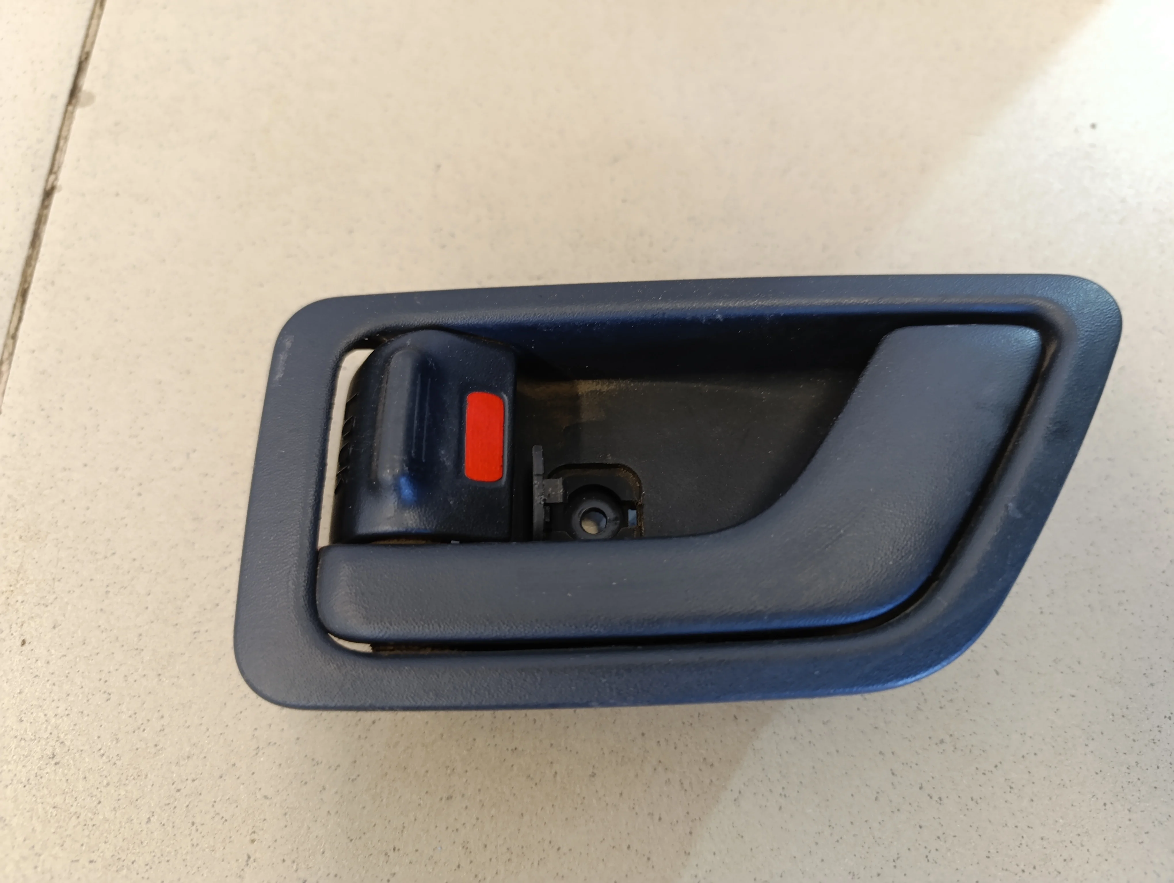 Ручка двери внутренняя левая Getz 2002-2010