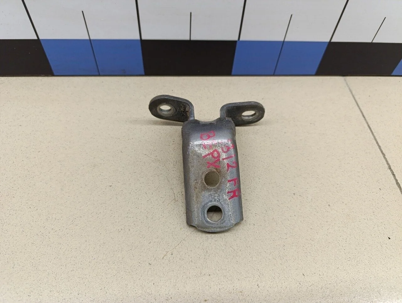 Петля двери передней правой верхняя Camry XV40 2006-2011