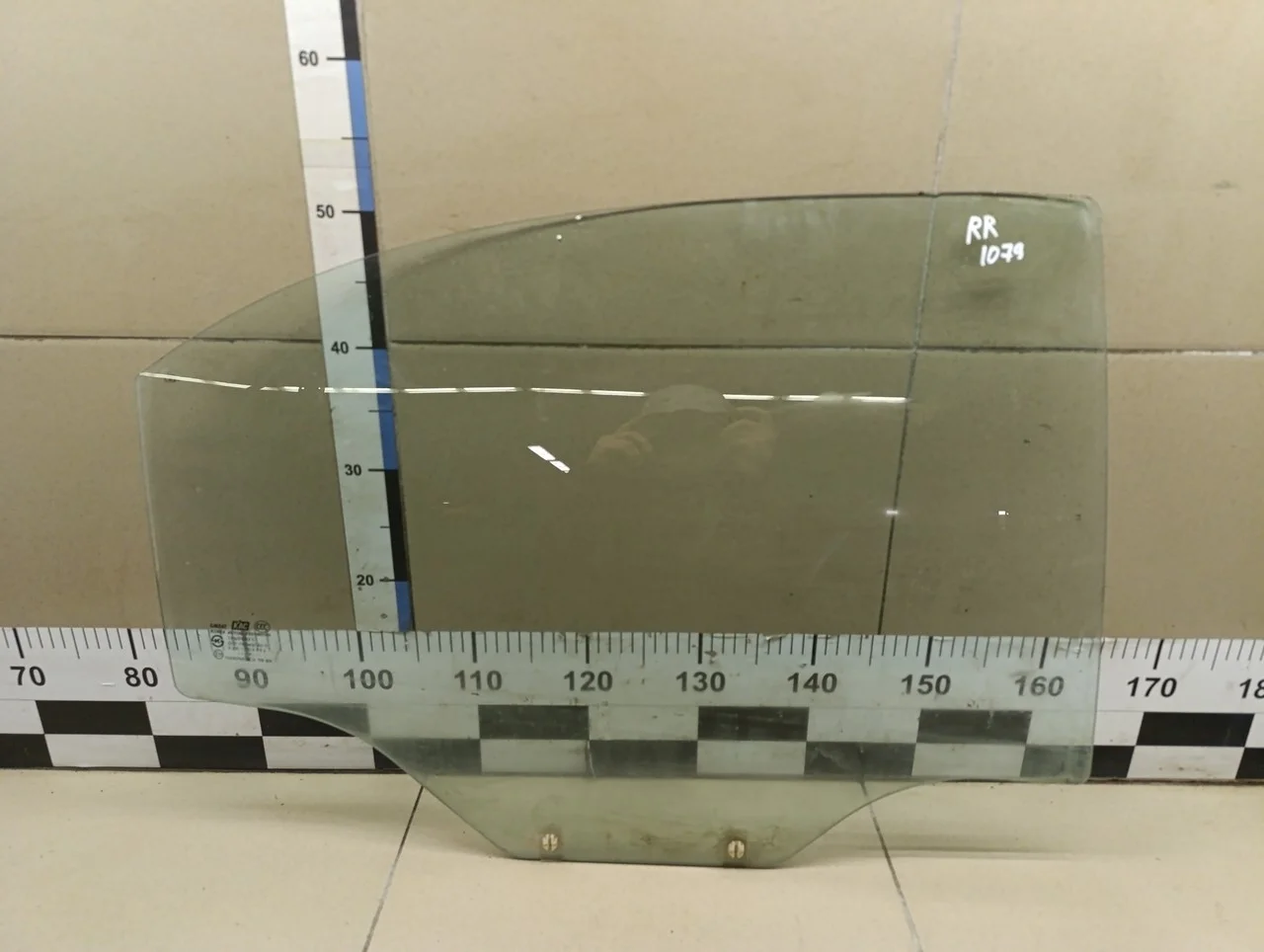 Стекло двери задней правой Aveo (T250) 2005-2011