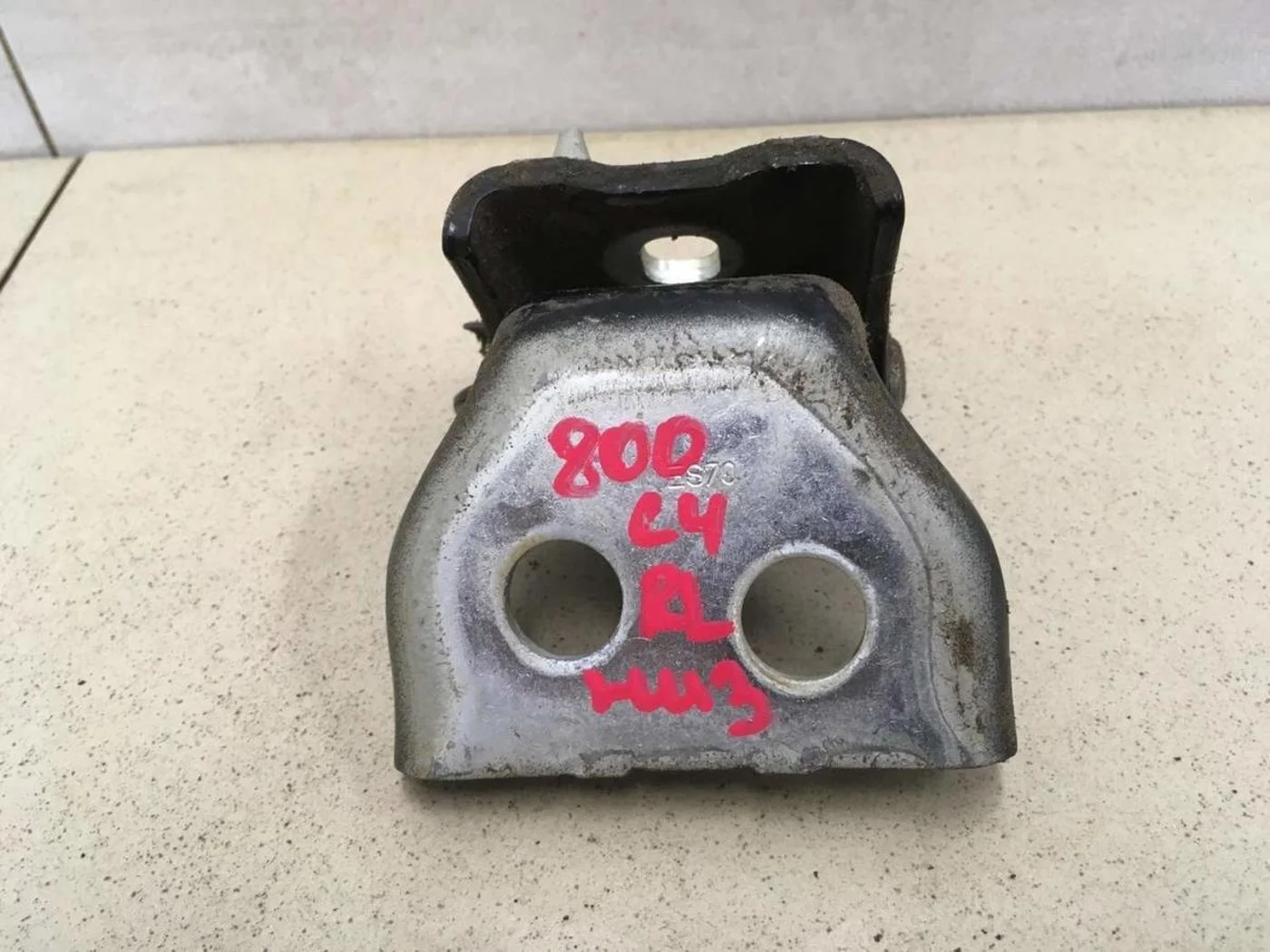 Петля двери  C4 2005-2011