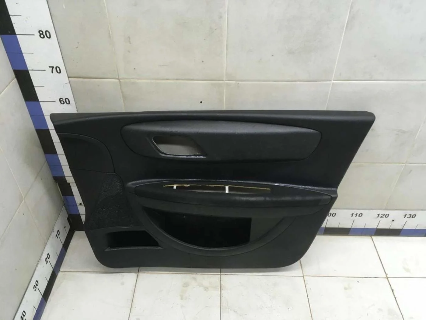 Обшивка двери передней правой C4 2005-2011