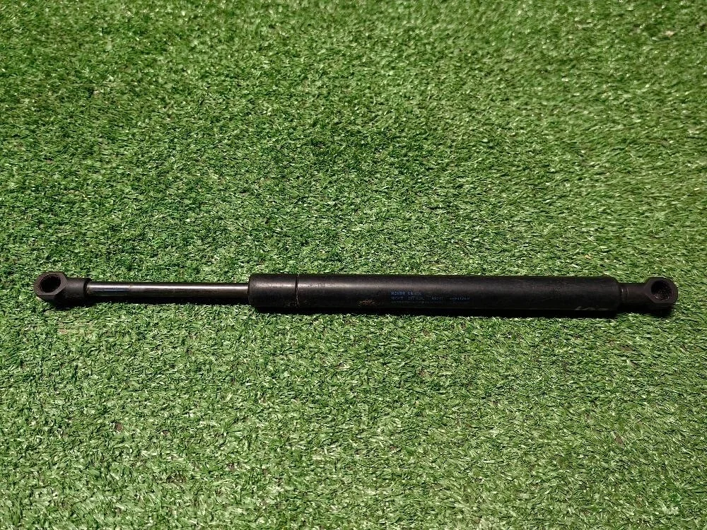 Амортизатор крышки багажника Volkswagen Touareg