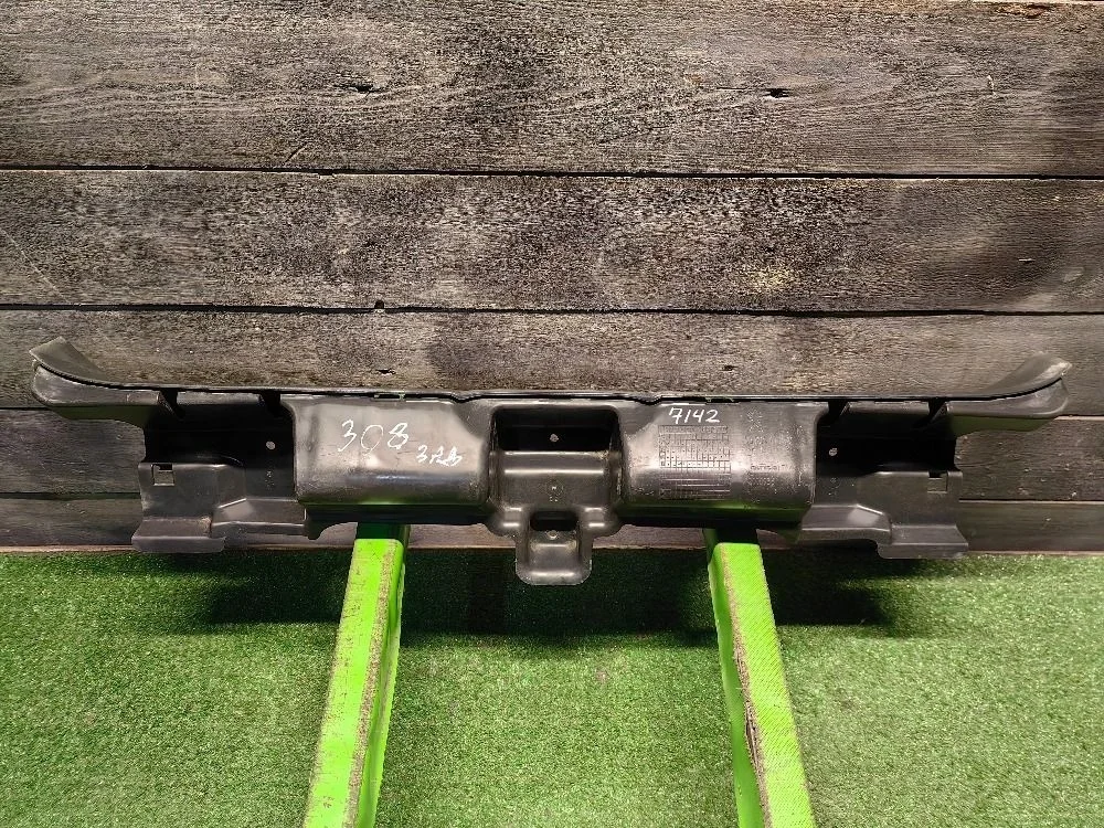 Кронштейн заднего бампера Peugeot 308