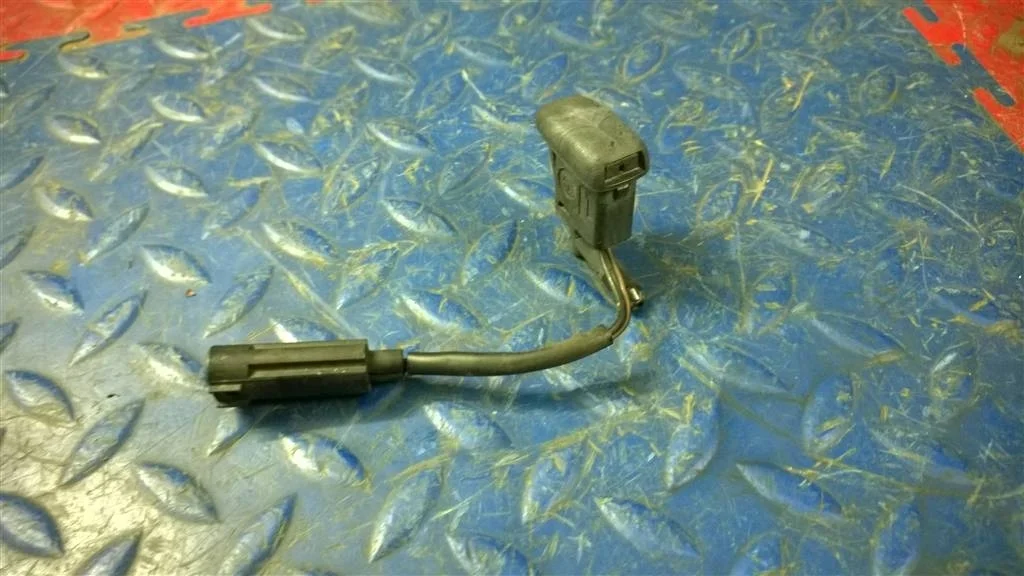 форсунка омывателя лобового стекла BMW X5 E53  M54B30 231 лс 3.0i