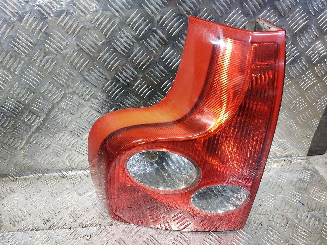 фонарь задний левый Volvo XC90