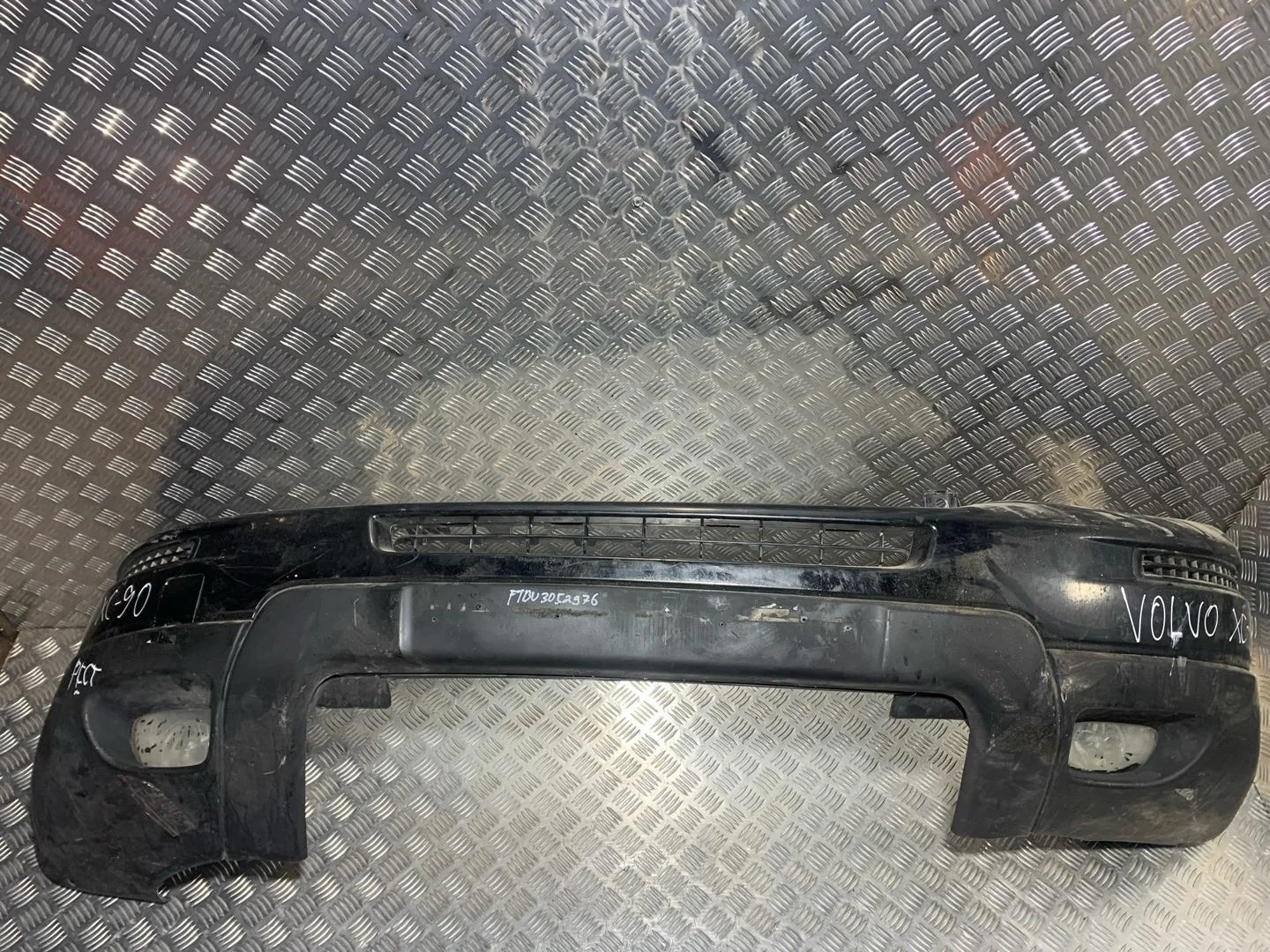 бампер передний Volvo XC90   зеленый