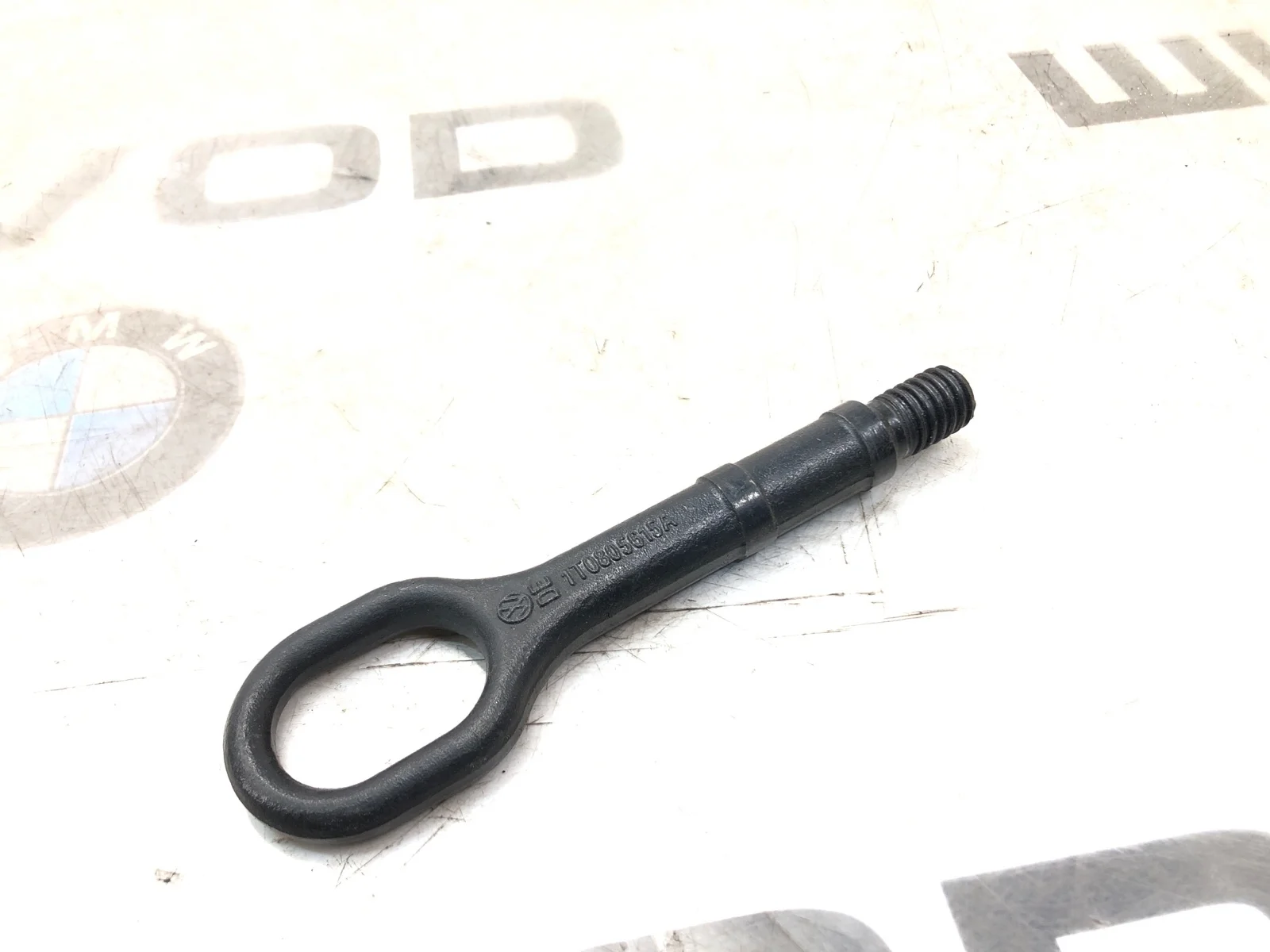 Крюк буксировочный Skoda Octavia Scout 2011 1T0805615A A5 (1Z) 2.0 CFHC