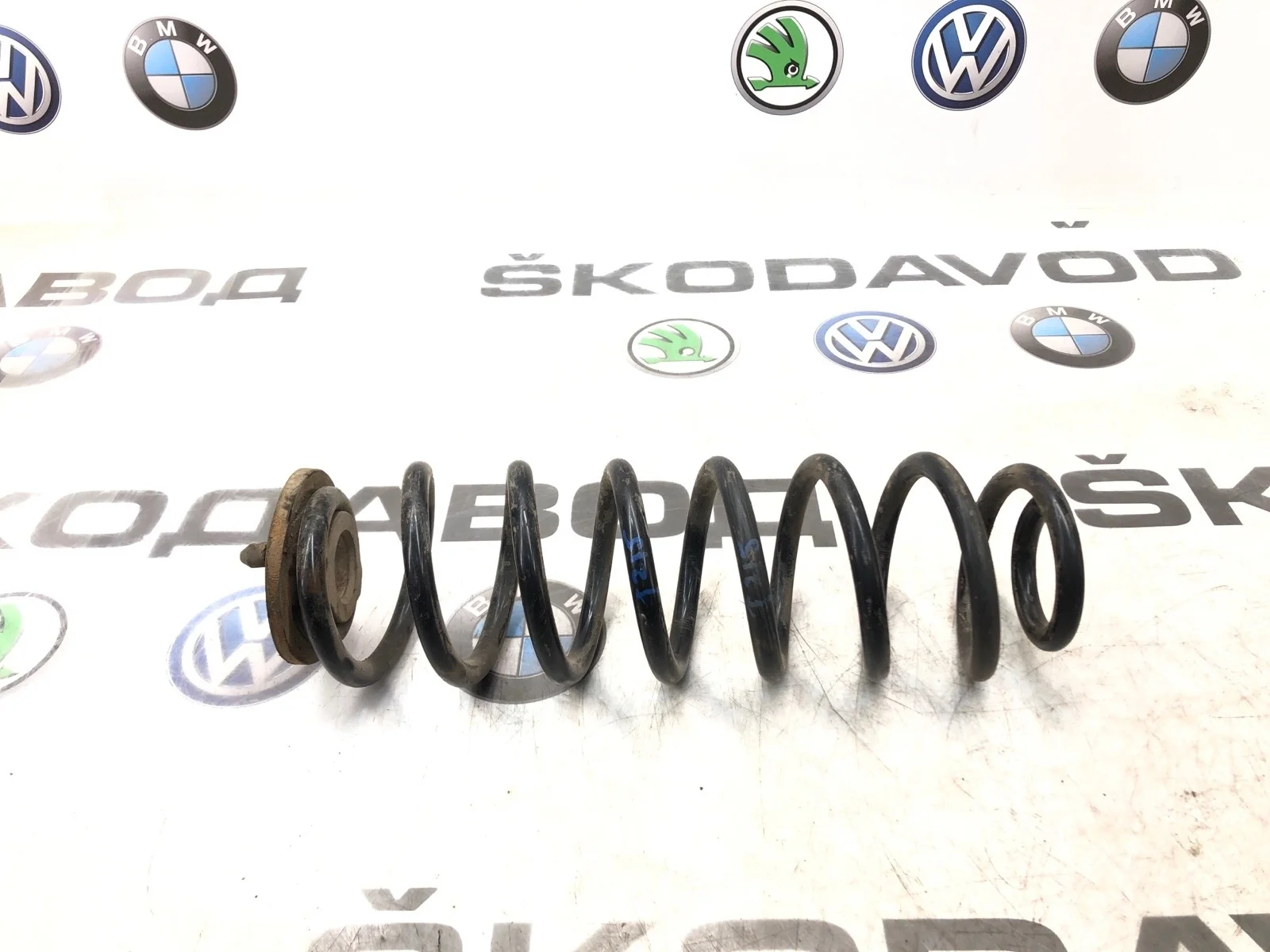 Пружина подвески Skoda Octavia Scout 2011 1K0511115DK A5 (1Z) 2.0 CFHC, задняя