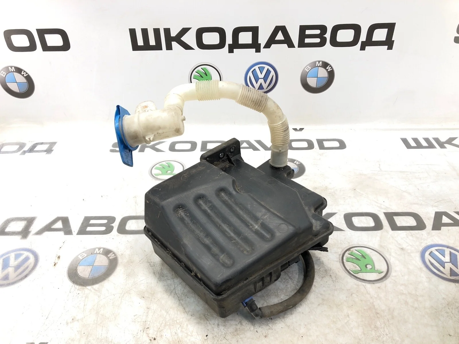 Бачок омывателя Skoda Octavia Scout 2011 1K0955453S A5 (1Z) 2.0 CFHC