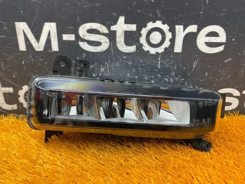 Фара противотуманная Bmw 3-Series 2019 63178089526 G20 B48B20A, правая