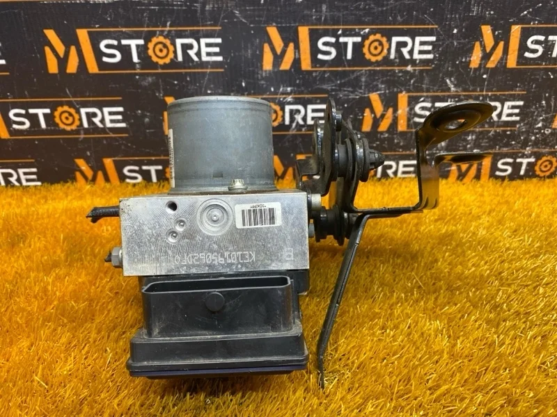 Блок ABS Volkswagen Passat 2011 3AA614109N B7 CAXA