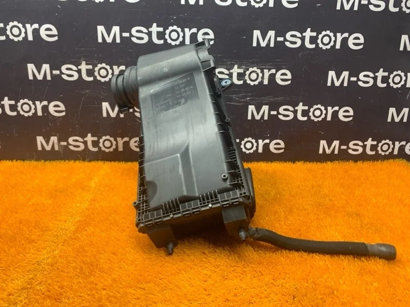 Корпус воздушного фильтра Audi Q7 2008 7L6128601N 4LB BAR, левый