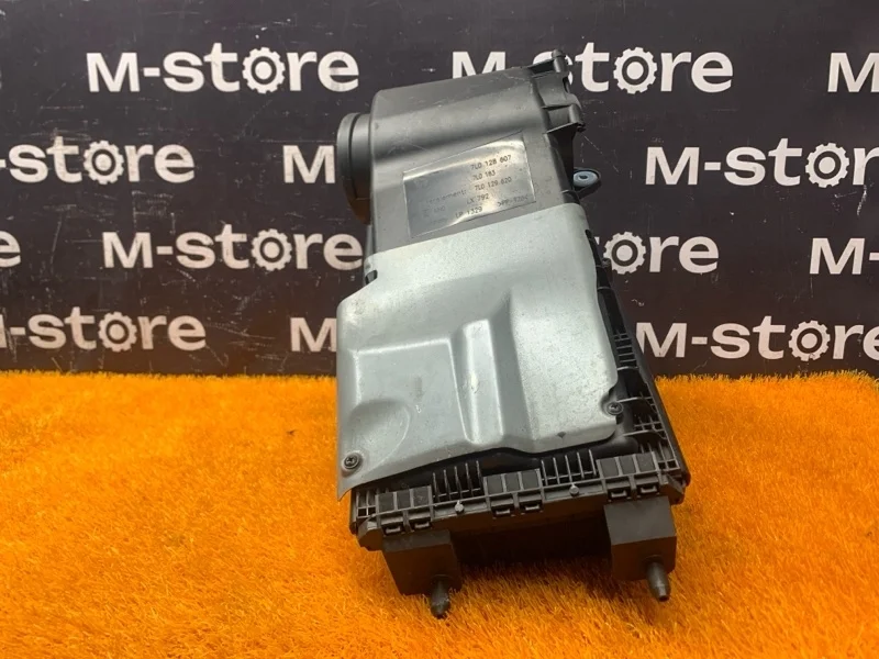 Корпус воздушного фильтра Porsche Cayenne 2007 7L0128607 957 M4851, левый