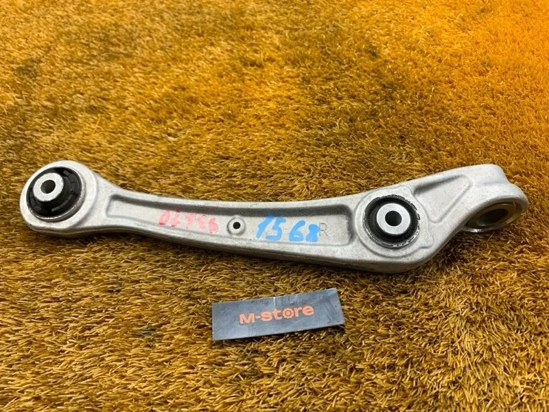 Рычаг подвески нижний Audi A4 2012 8K0407156C B8/8K CDN, передний правый