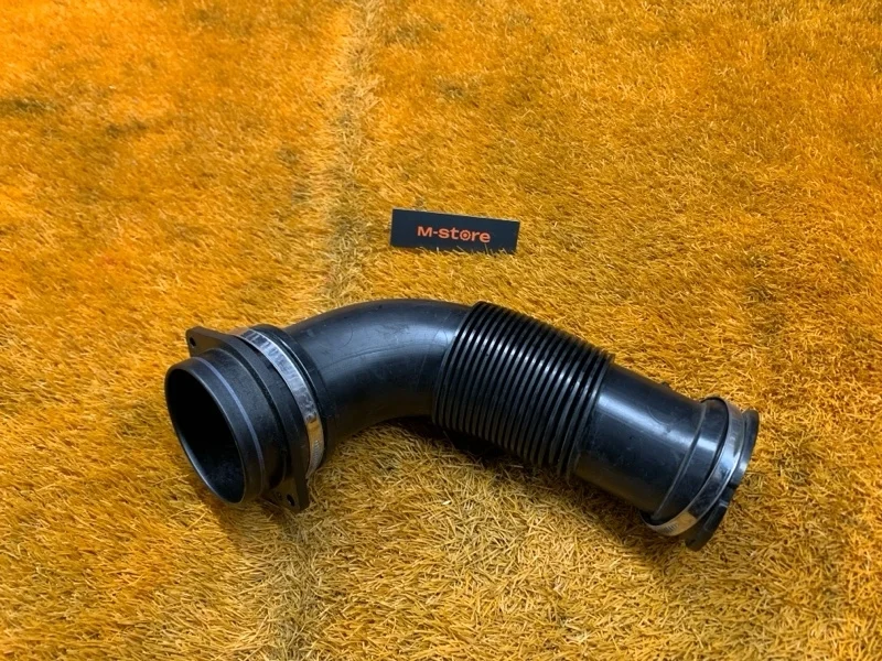 Патрубок воздушного фильтра Audi Q5 2014 06H129629G 8R CNC