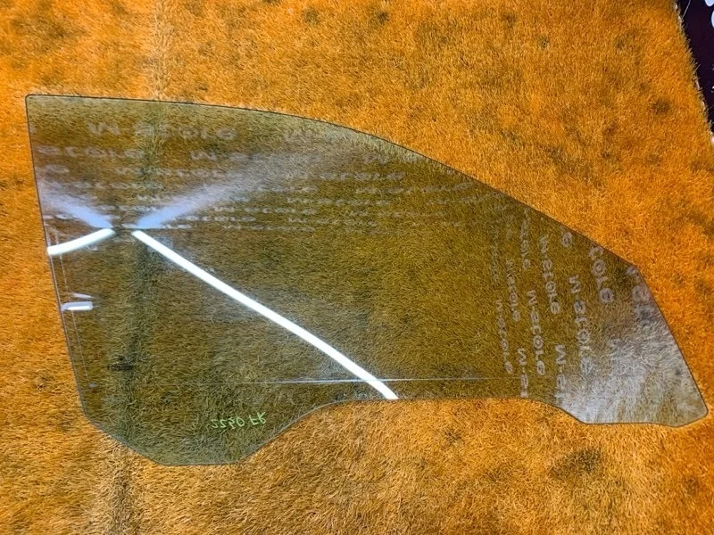 Стекло боковое Bmw 5-Series 1997 51328159170 E39 M52B28 (286S1), переднее правое