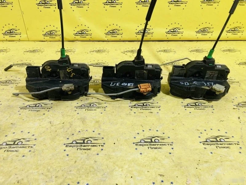 Замок двери Opel Astra 13578023 J, задний правый