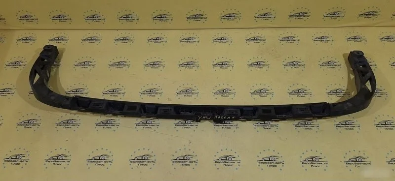 Кронштейн бампера Volkswagen Passat B6 3C5807863, задний