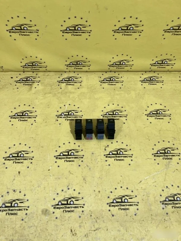 Кнопка стеклоподъемника Volkswagen Passat B6 7L6959855B