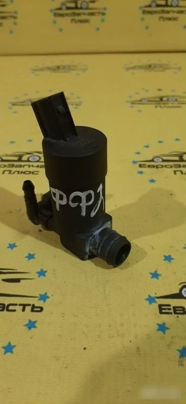 Моторчик стеклоомывателя Ford Focus 2 1791581