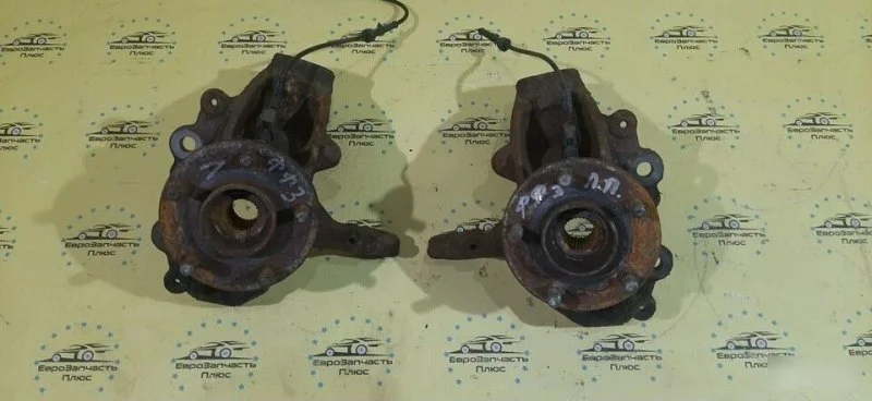 Поворотный кулак Ford Focus 3 1702855