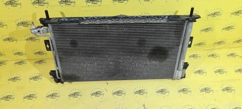 Кассета радиаторов Ford Focus 3 1727475 1.6