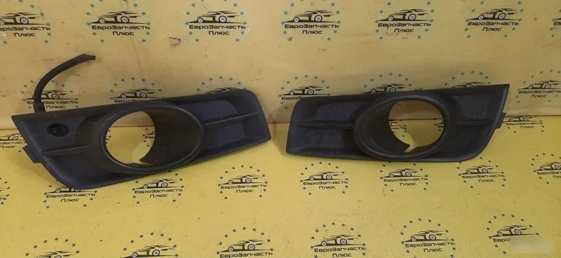Накладка противотуманной фары Chevrolet Cruze 96981086 J300