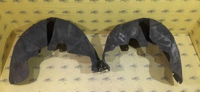 Подкрылок Skoda Octavia A5 1Z0809957C 1Z, задний