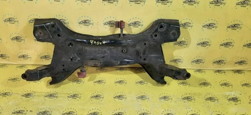 Подрамник Skoda Fabia 2 6R0199315 5J, передний