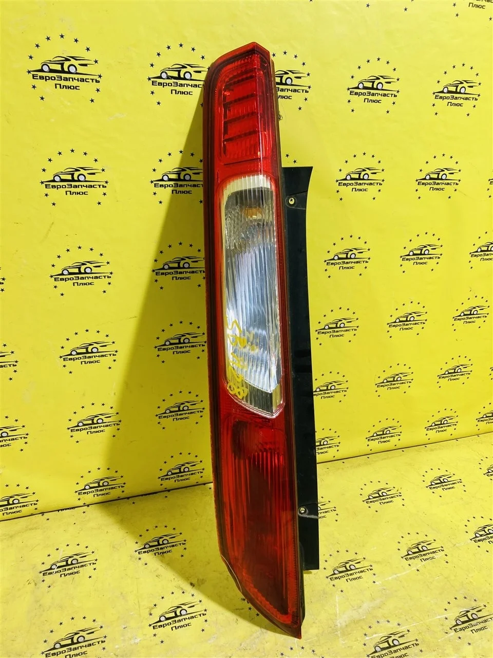 Фонарь Ford Focus 2 4M5113405A, левый