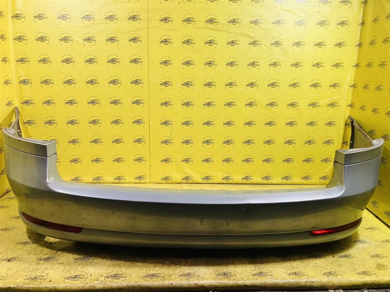 Бампер Skoda Octavia A5 1Z9807421F 1Z, задний