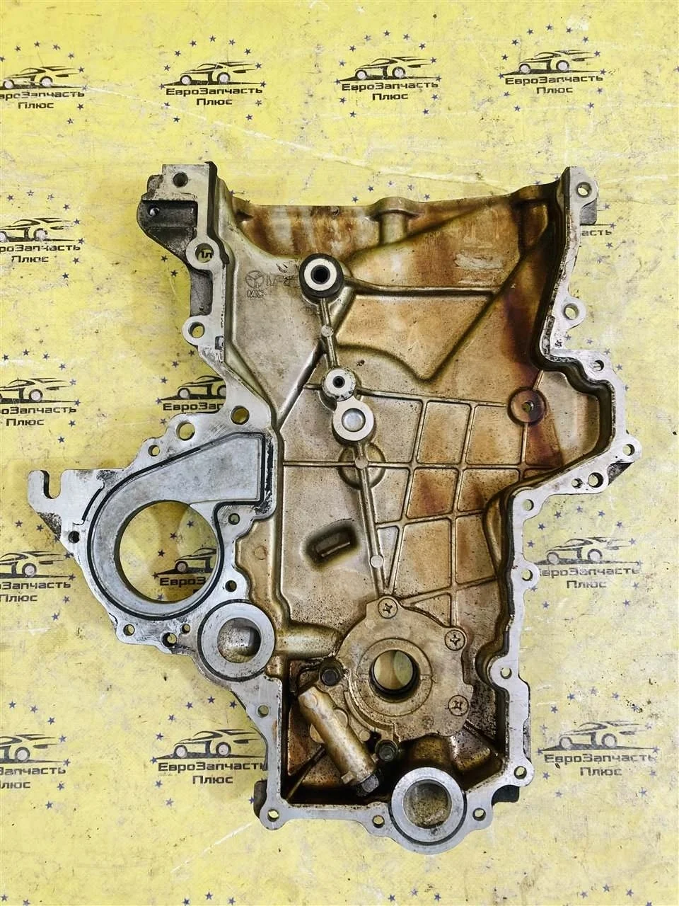 Крышка двигателя Kia Ceed 1 213502B000 ED 1.6, передняя