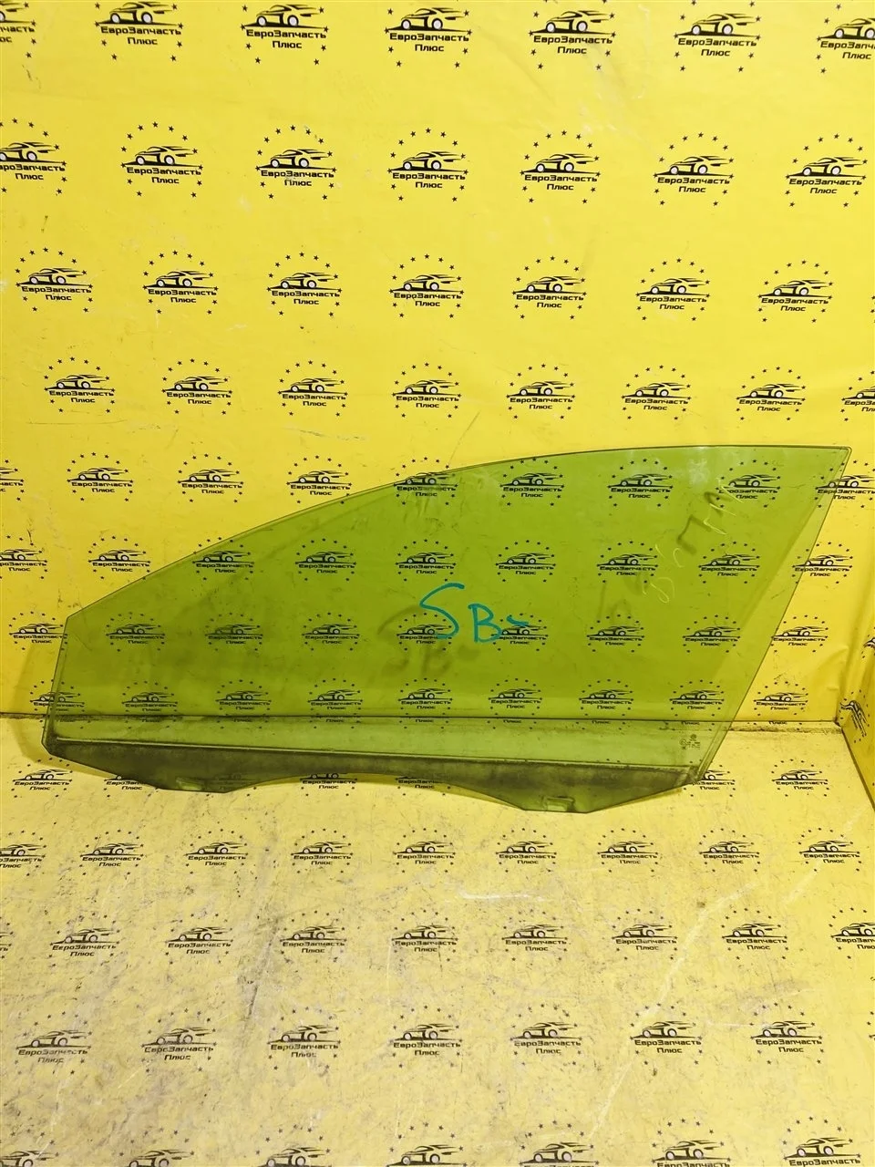 Стекло двери Volkswagen Passat 3C4845201 B6, переднее левое