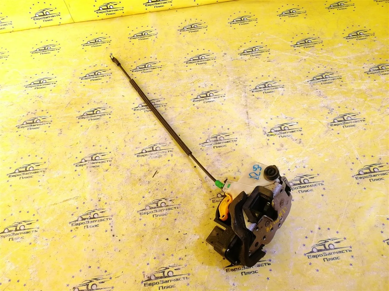 Замок двери Opel Insignia 13579555 G09, задний левый