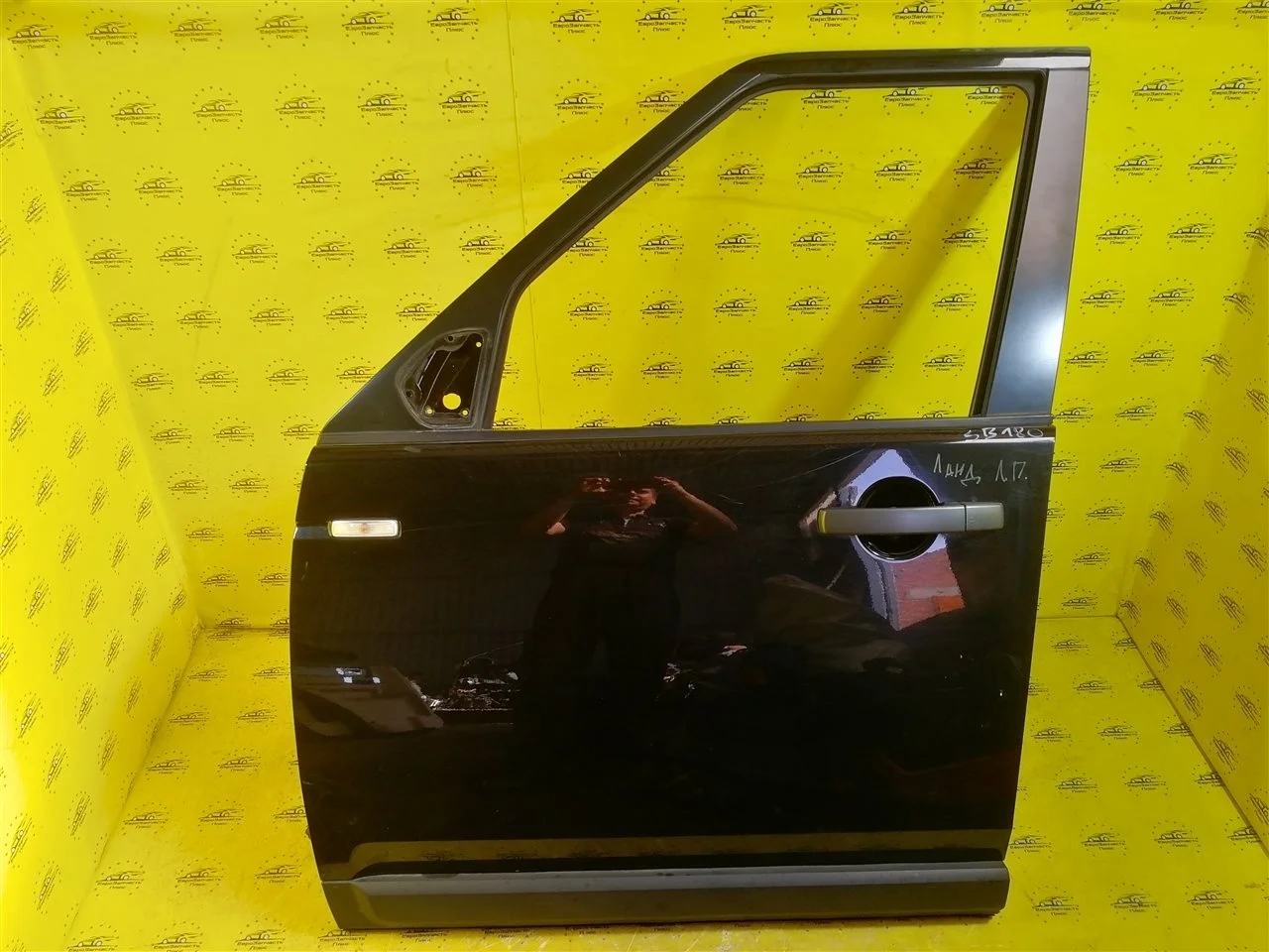 Дверь Land Rover Discovery 4 BDA780110 L319, передняя левая