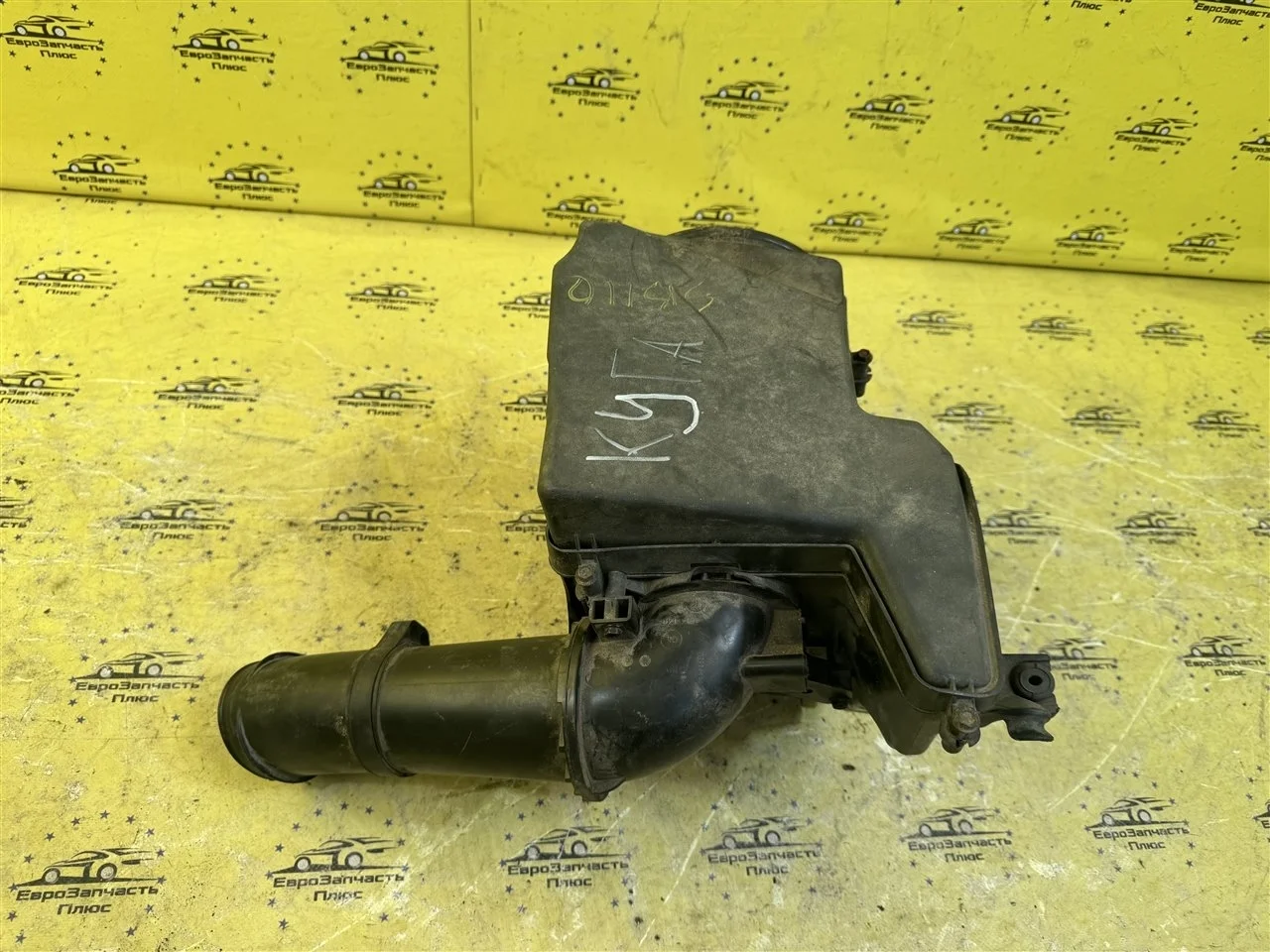 Фильтр воздушный двигателя Ford Kuga 1 1915027 C394